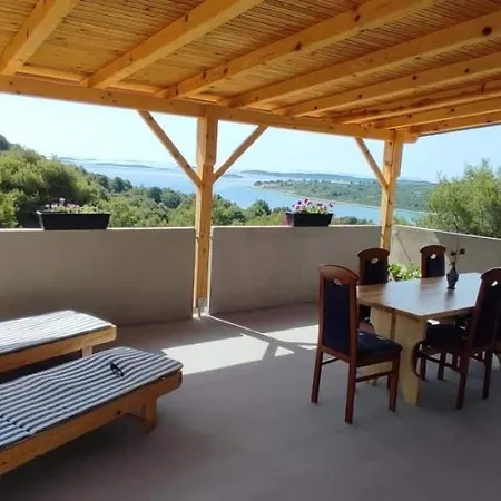 Casa de Férias Kucica Bona Otok Zizanj