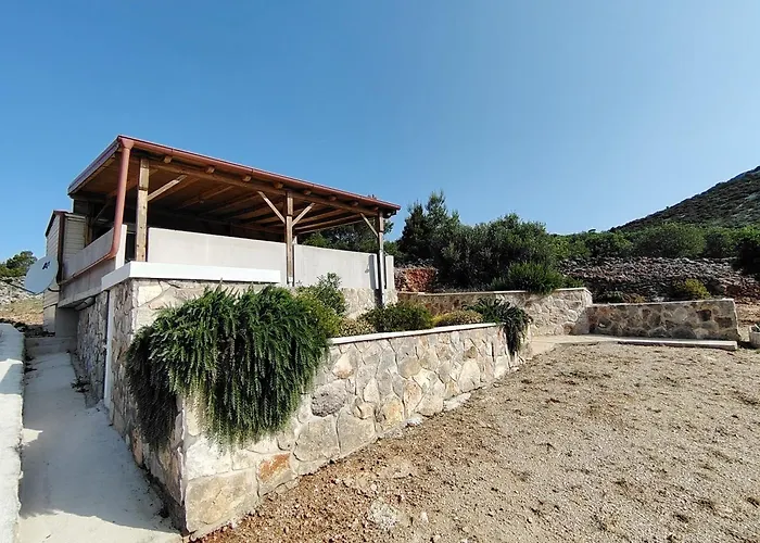 Kucica Bona بيت للعطل Otok Zizanj