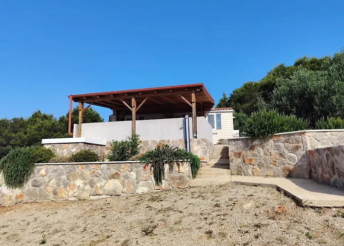 Kucica Bona * Otok Zizanj